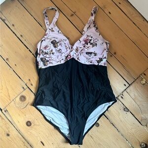 ✨NWT✨B2Prity One Piece Bathing Suit